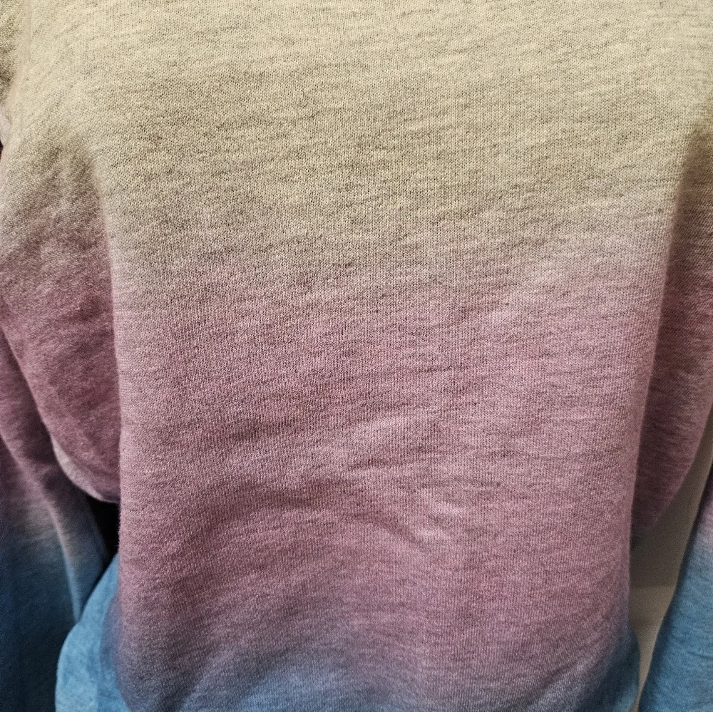 VENUS Cut Out Sleeve Ombre Sweatshirt NWT - Picture 5 of 12